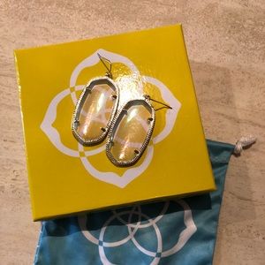 Kendra Scott Danielle earrings *LIKE NEW*